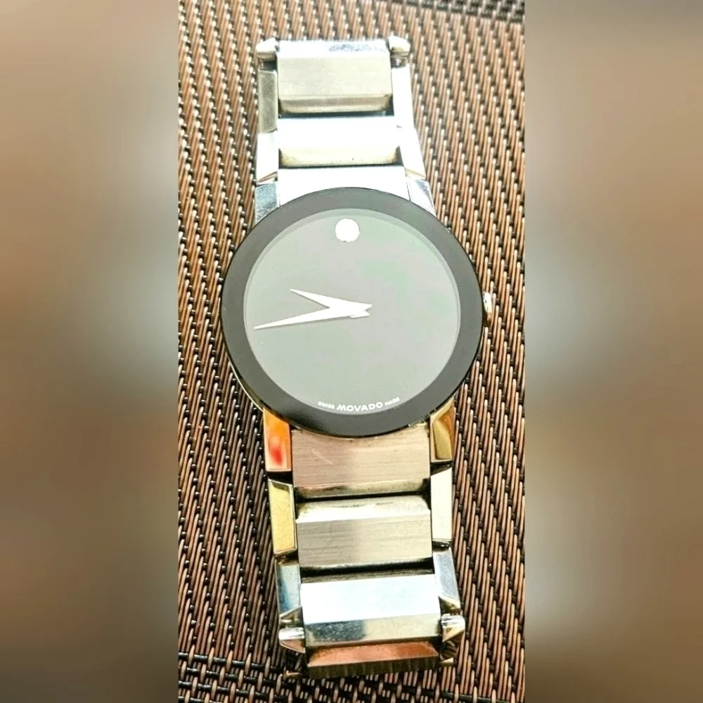 MOVADO Men's 606092 Sapphire Stainless Steel Bracelet Watch